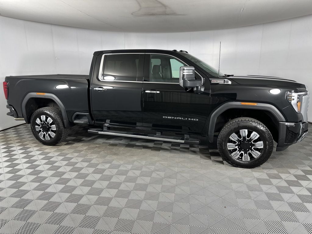 2025 GMC Sierra 2500HD Denali