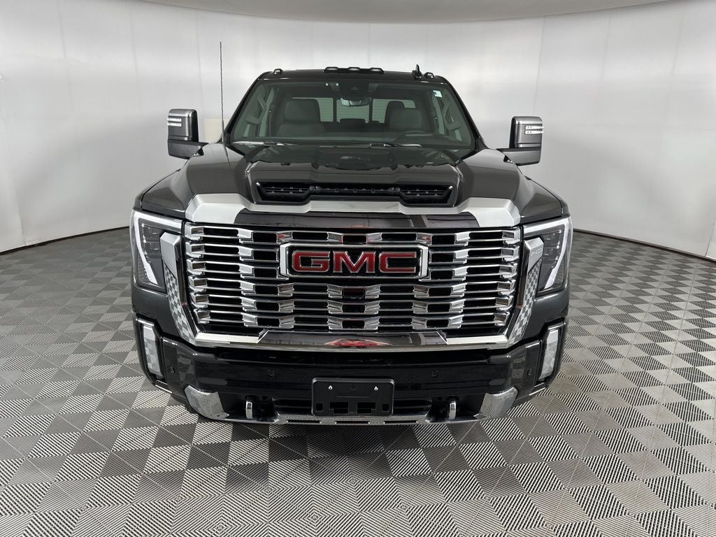 2025 GMC Sierra 2500HD Denali