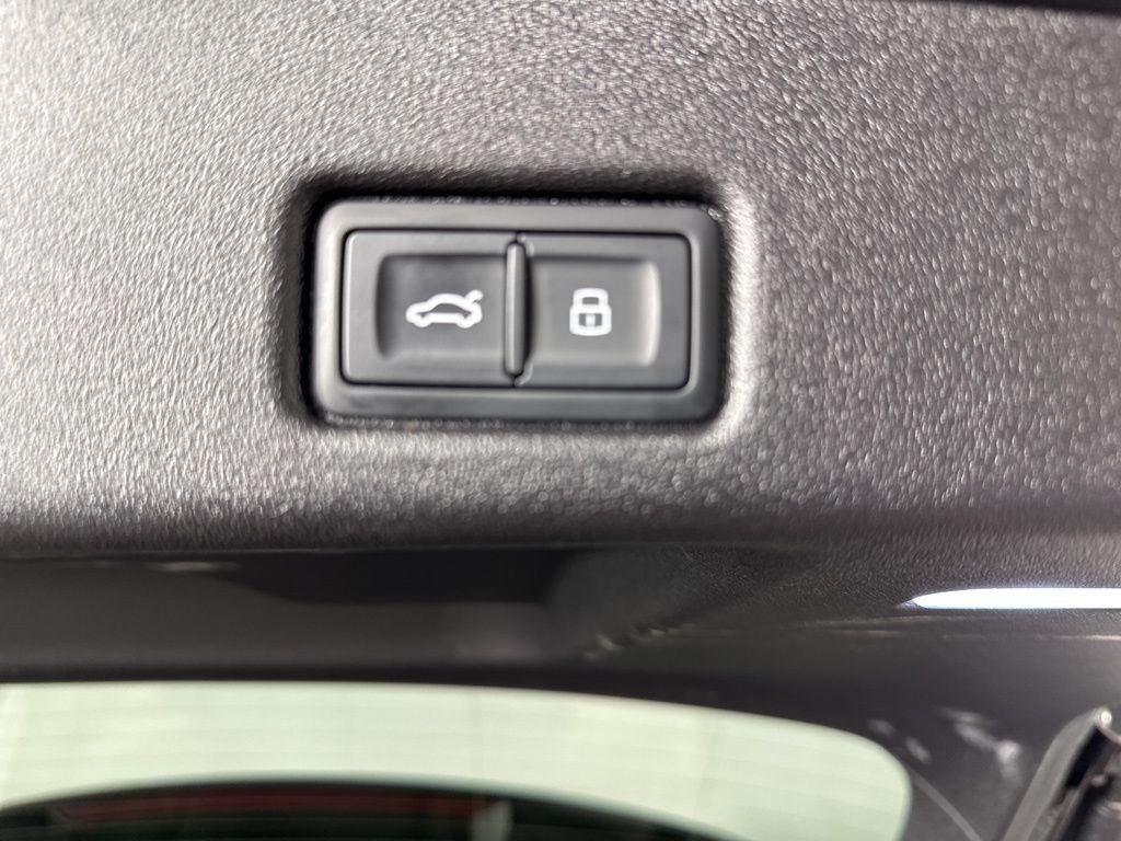 2025 Audi Q5 2.0T Prestige quattro