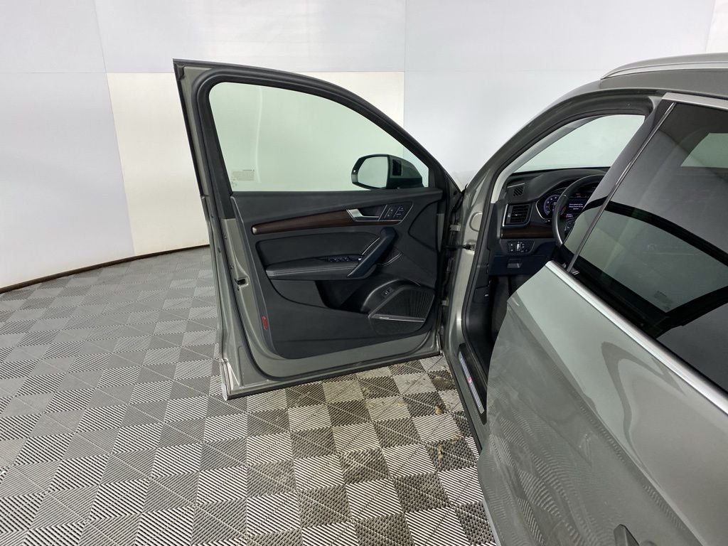 2023 Audi Q5 45 S line Premium Plus quattro