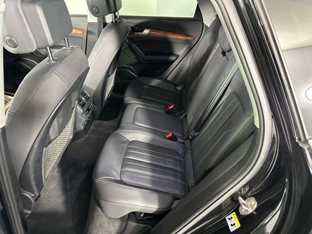 2023 Audi Q5 45 S line Premium quattro