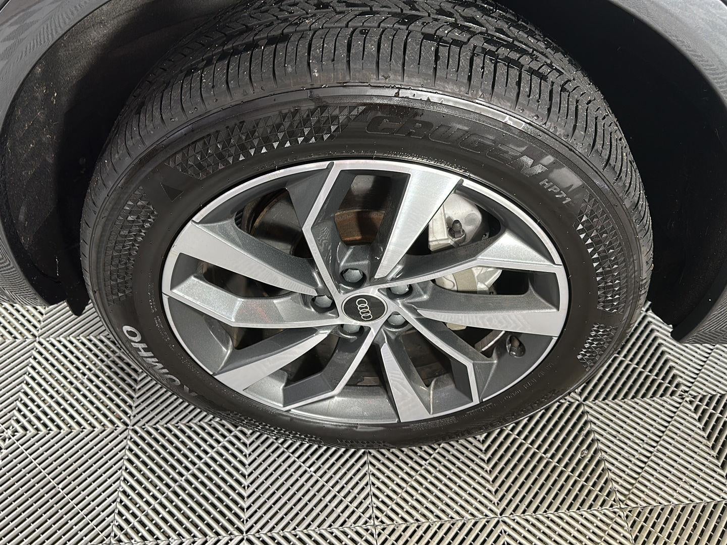 2023 Audi Q5 S line Premium