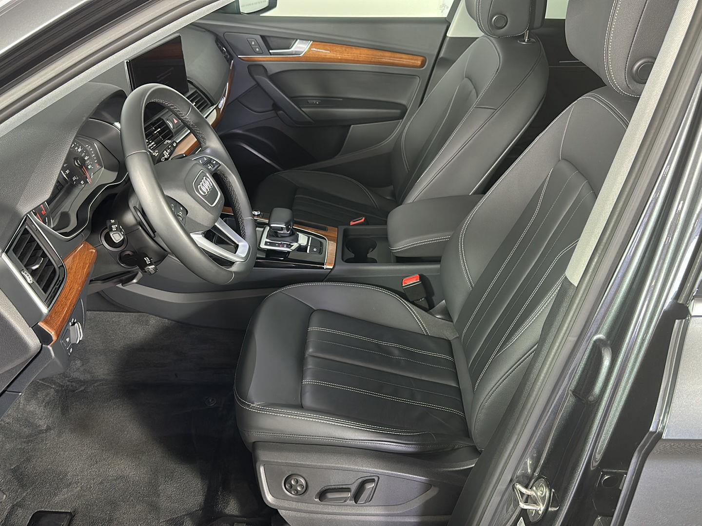 2023 Audi Q5 S line Premium
