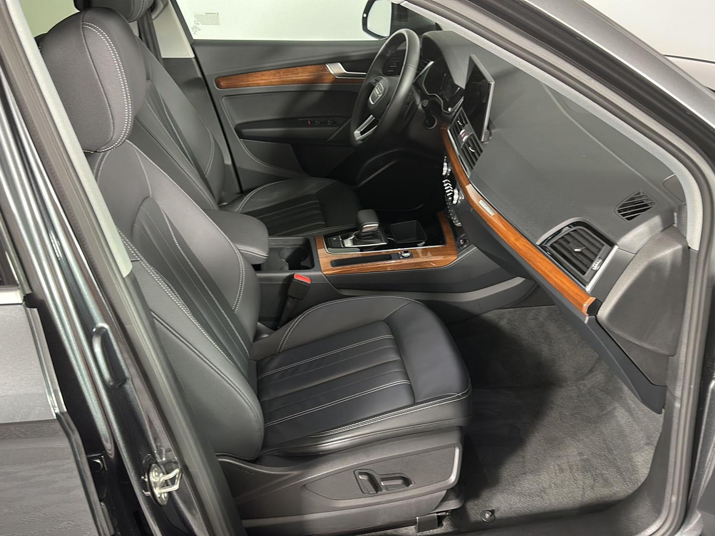 2023 Audi Q5 S line Premium