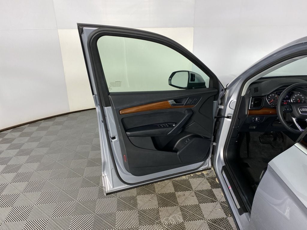 2023 Audi Q5 45 S line Premium quattro