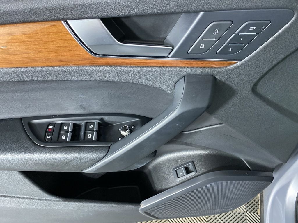 2023 Audi Q5 45 S line Premium quattro