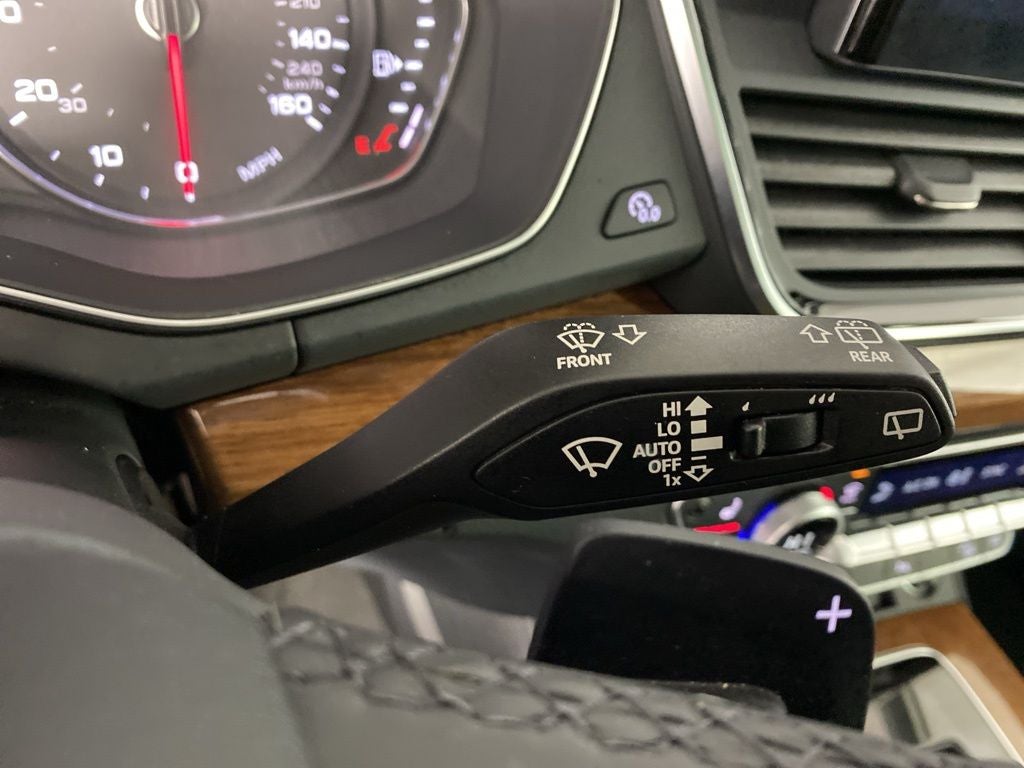 2023 Audi Q5 45 S line Premium quattro