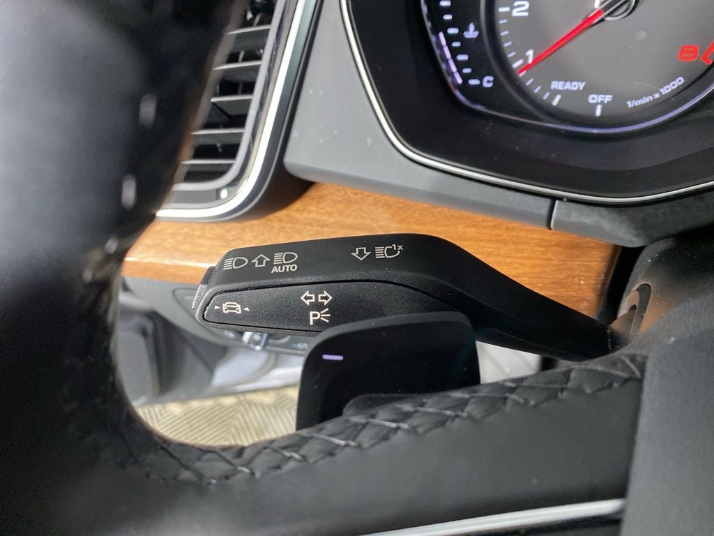 2023 Audi Q5 45 S line Premium quattro