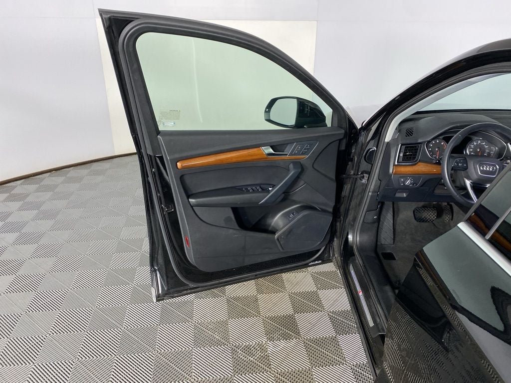 2023 Audi Q5 45 S line Premium quattro