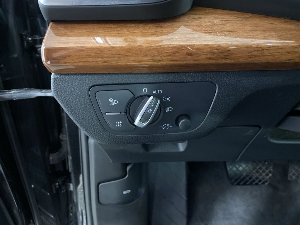 2023 Audi Q5 45 S line Premium quattro