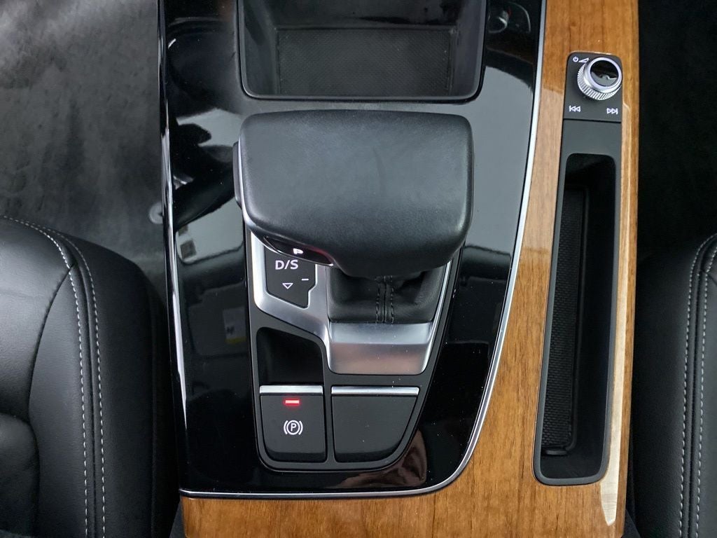 2023 Audi Q5 45 S line Premium quattro