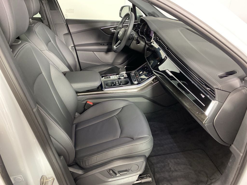 2025 Audi Q7 45 Premium Plus quattro