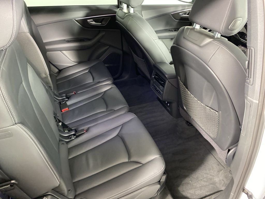 2025 Audi Q7 45 Premium Plus quattro