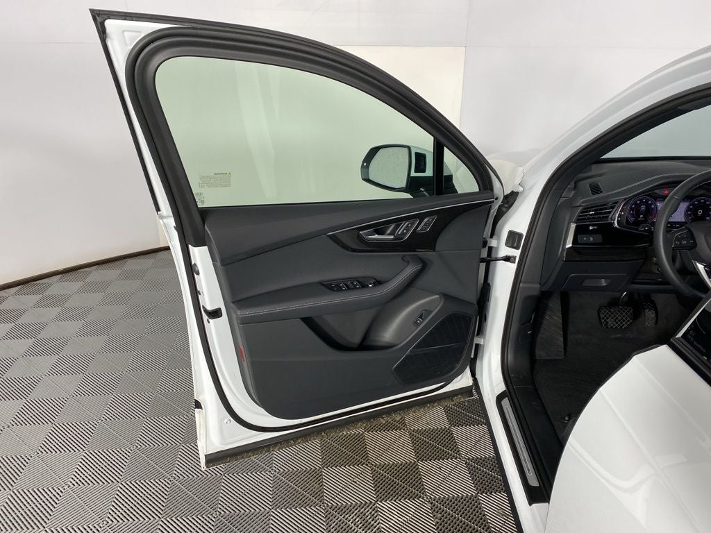 2025 Audi Q7 45 Premium Plus quattro