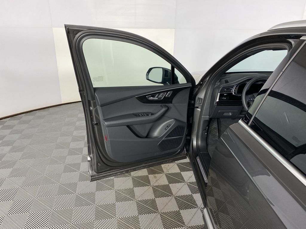 2025 Audi Q7 55 Premium Plus quattro