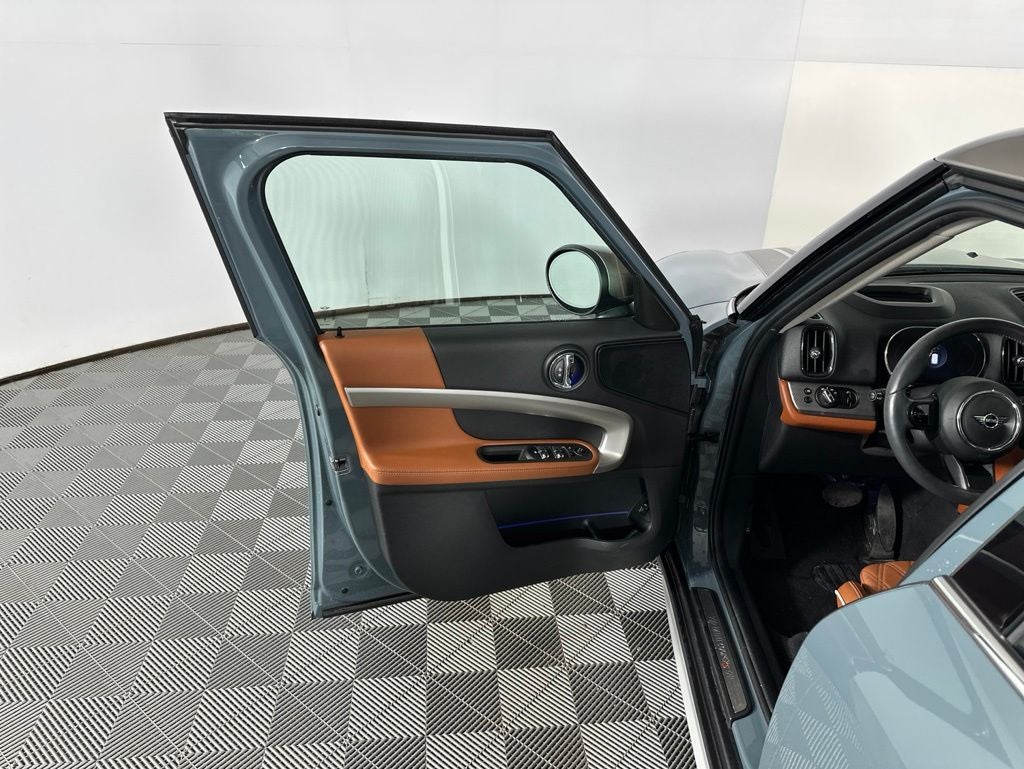 2024 MINI Cooper S Countryman Iconic