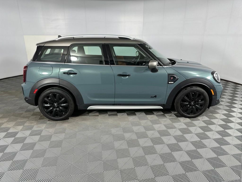2024 MINI Cooper S Countryman Iconic