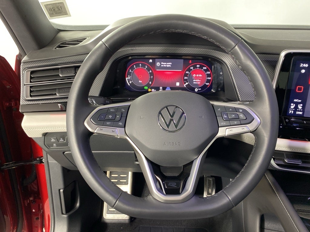 2025 Volkswagen Atlas Cross Sport 2.0T SEL Premium R-Line