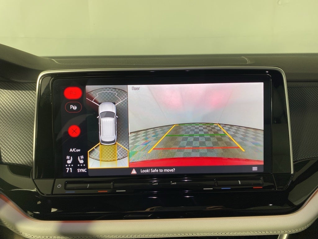 2025 Volkswagen Atlas Cross Sport 2.0T SEL Premium R-Line