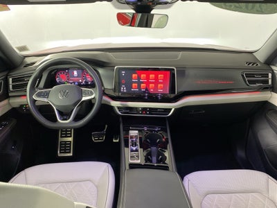 2025 Volkswagen Atlas Cross Sport 2.0T SEL Premium R-Line