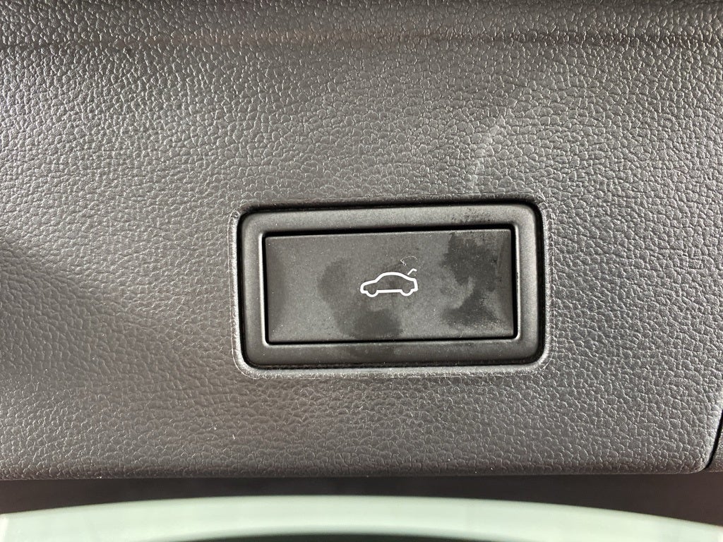 2025 Volkswagen Atlas Cross Sport 2.0T SEL Premium R-Line