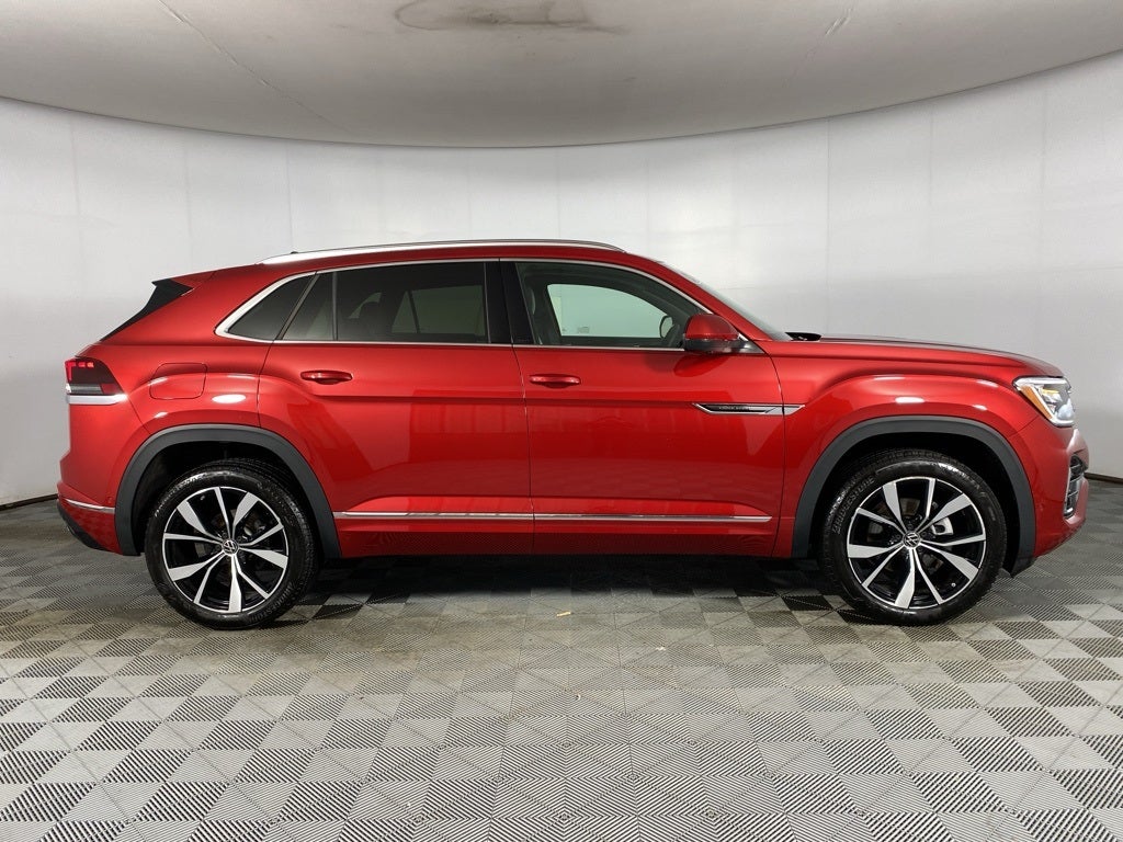 2025 Volkswagen Atlas Cross Sport 2.0T SEL Premium R-Line