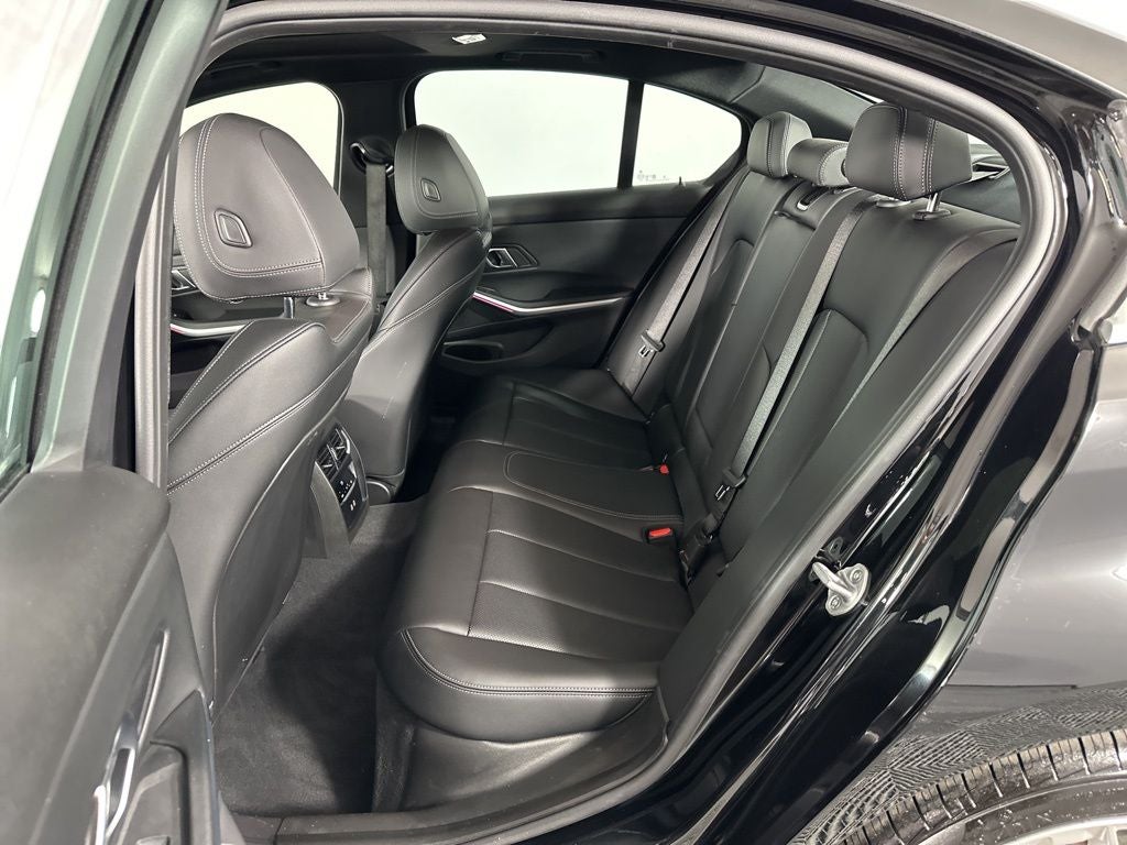 2025 BMW 3 Series 330i xDrive