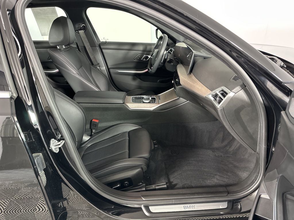 2025 BMW 3 Series 330i xDrive