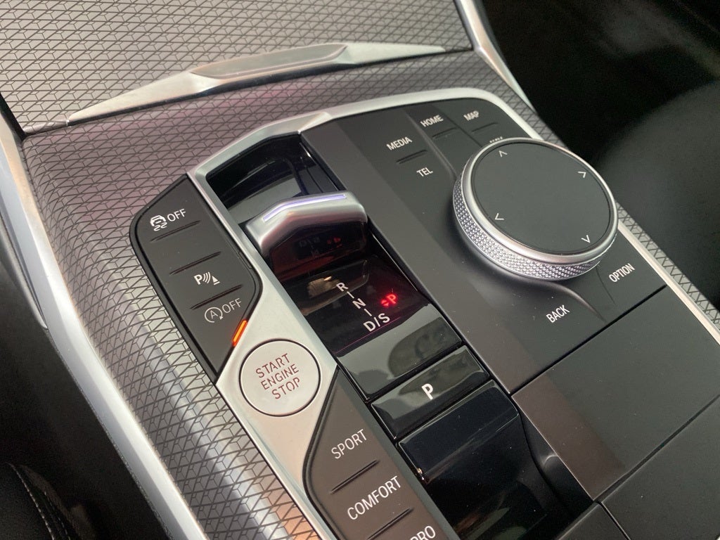 2025 BMW 3 Series 330i xDrive