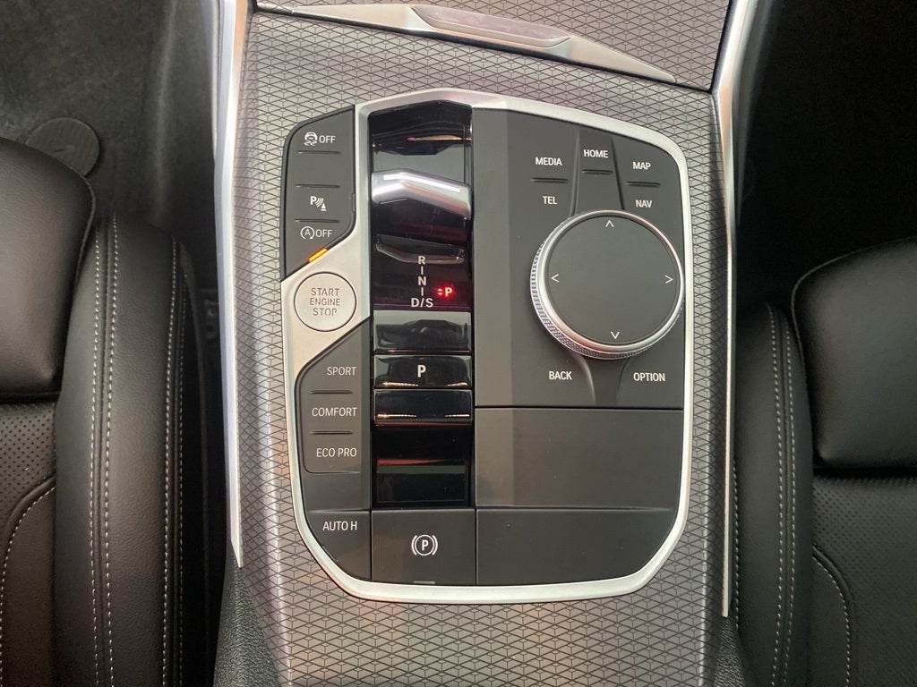 2025 BMW 3 Series 330i xDrive