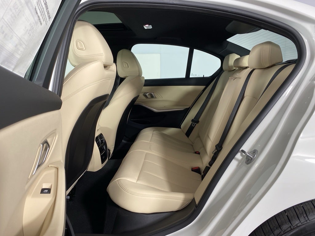 2025 BMW 3 Series 330i xDrive