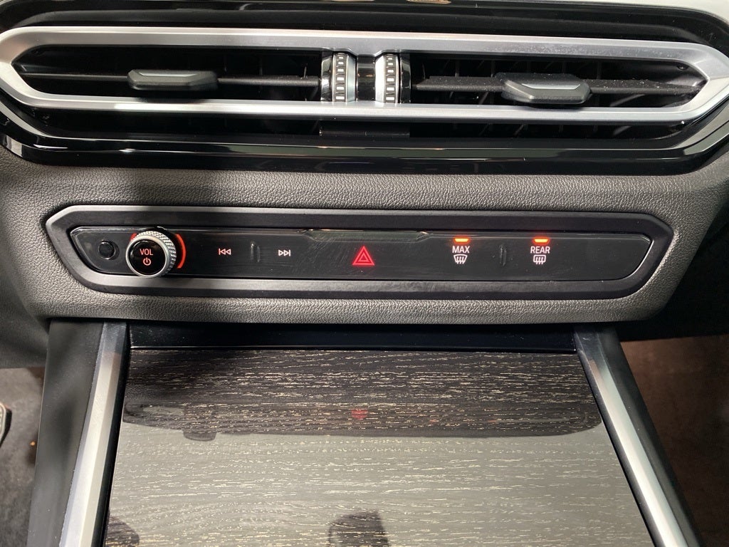 2023 BMW 3 Series 330i xDrive