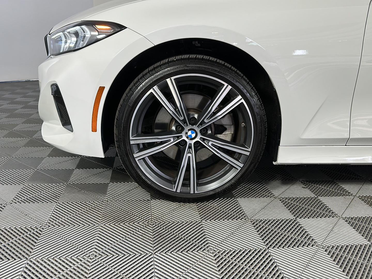 2024 BMW 3 Series 330i xDrive