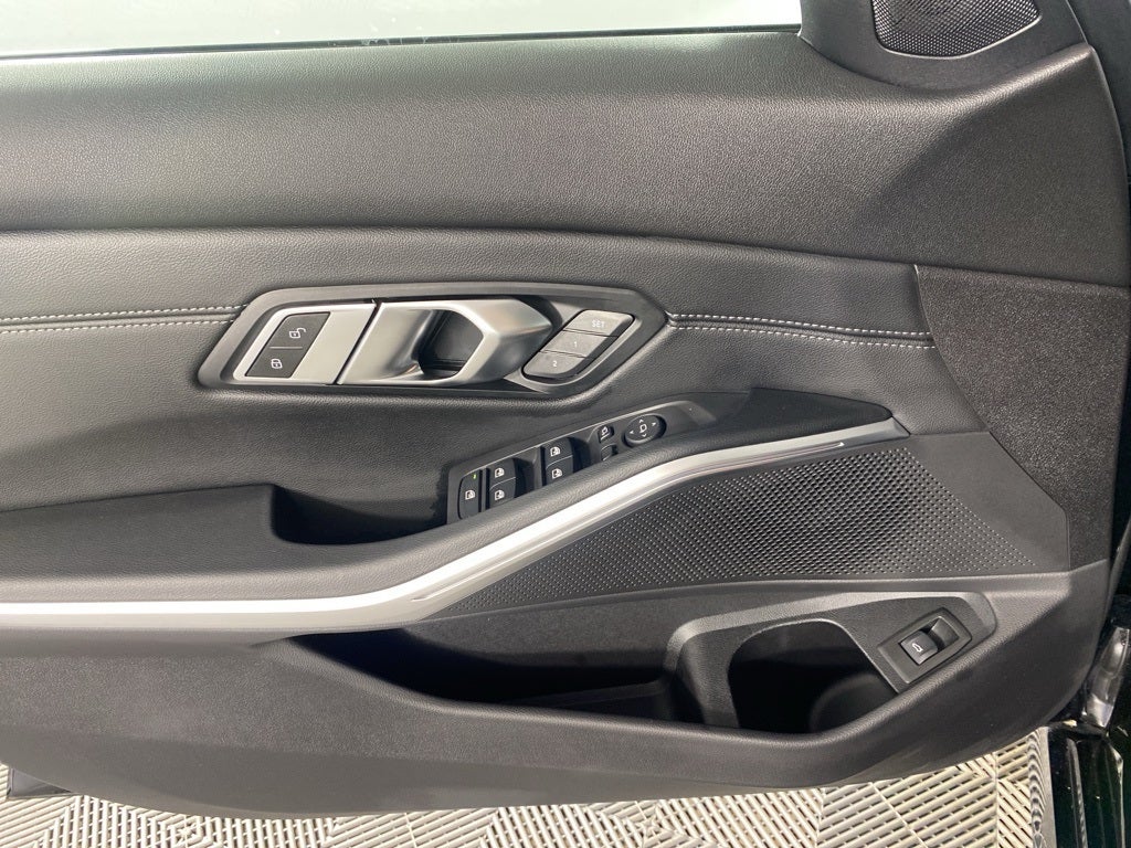 2023 BMW 3 Series 330i xDrive