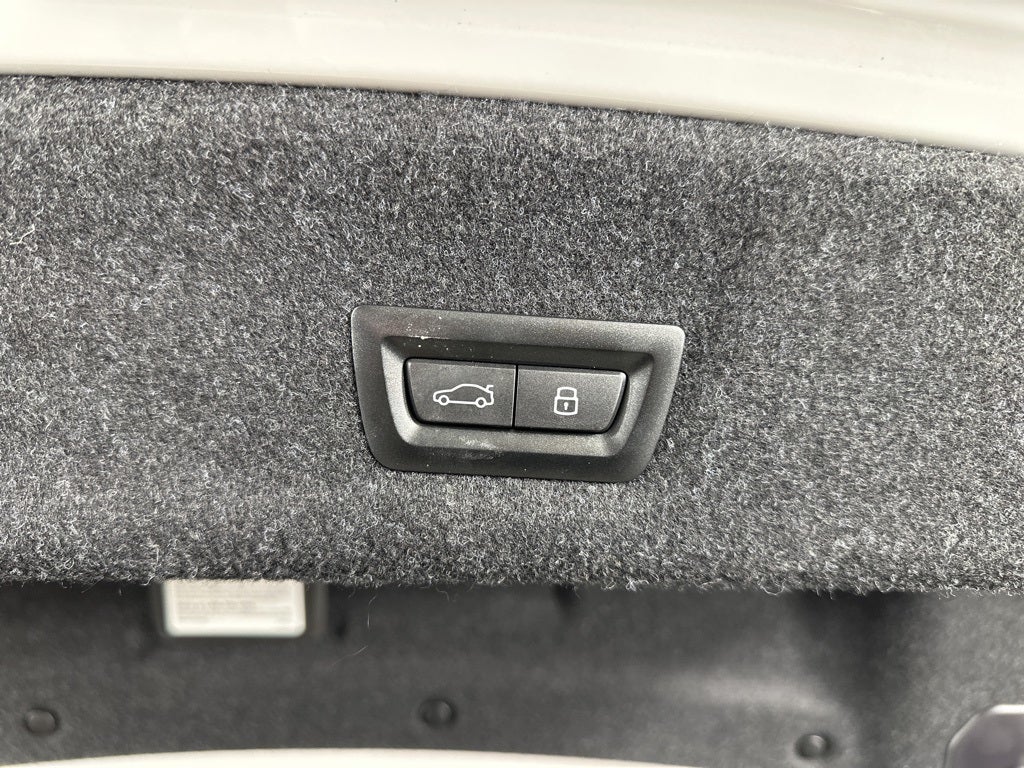 2024 BMW 3 Series 330i xDrive