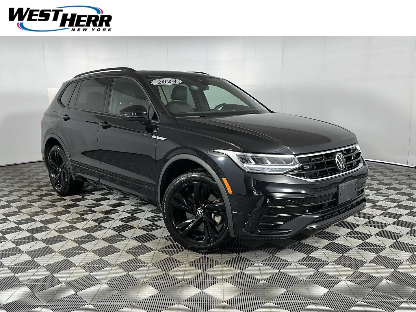 2024 Volkswagen Tiguan SE R-Line Black