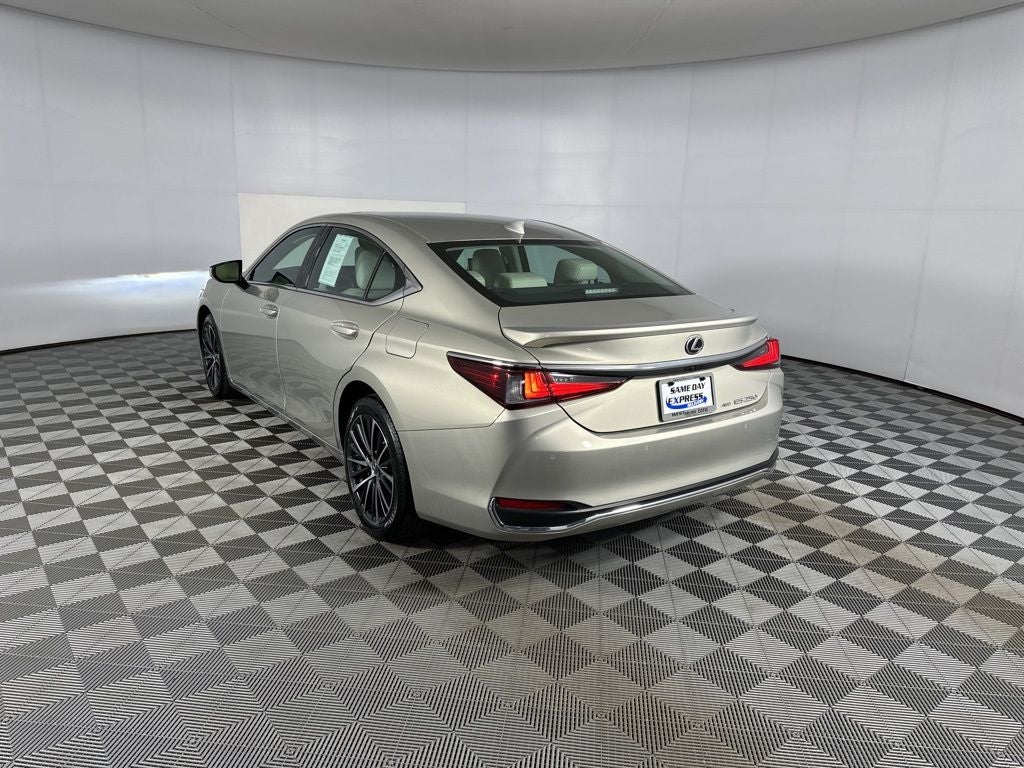 2023 Lexus ES 250