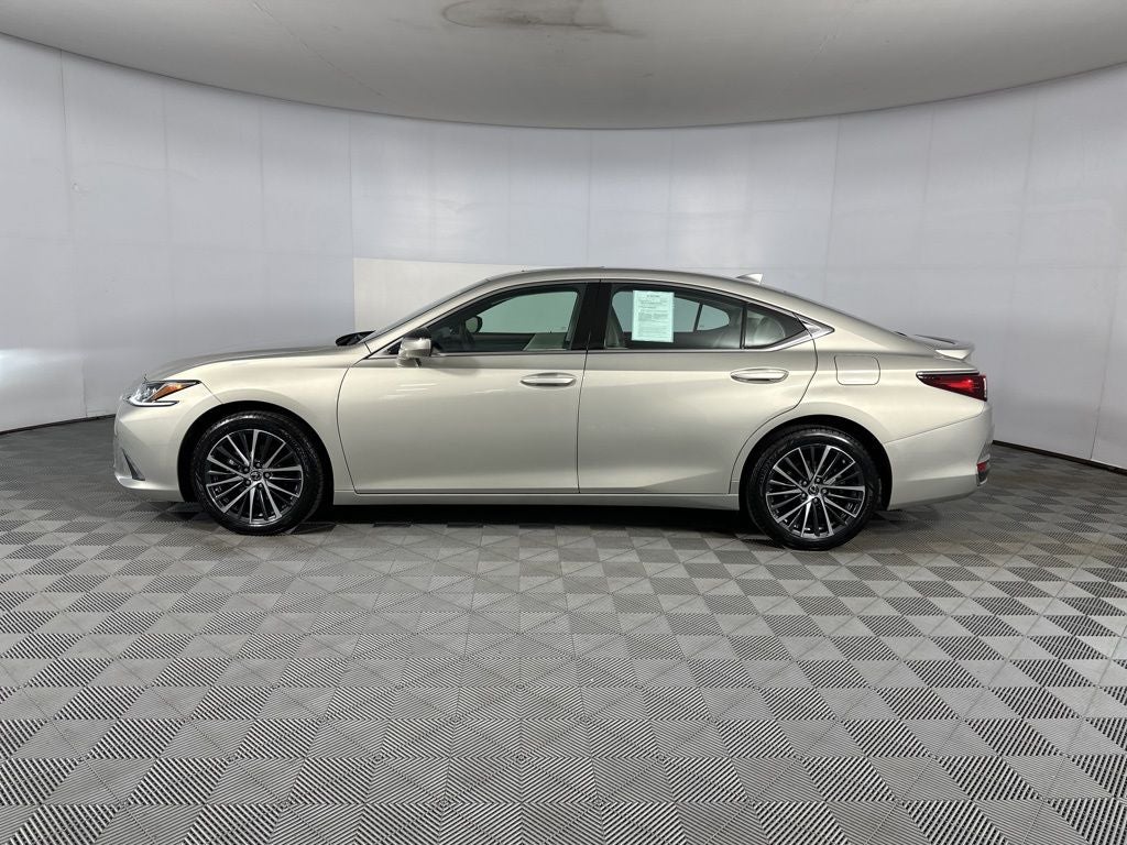 2023 Lexus ES 250