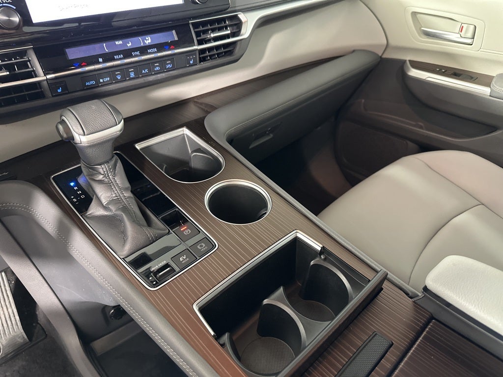 2021 Toyota Sienna XLE 7 Passenger