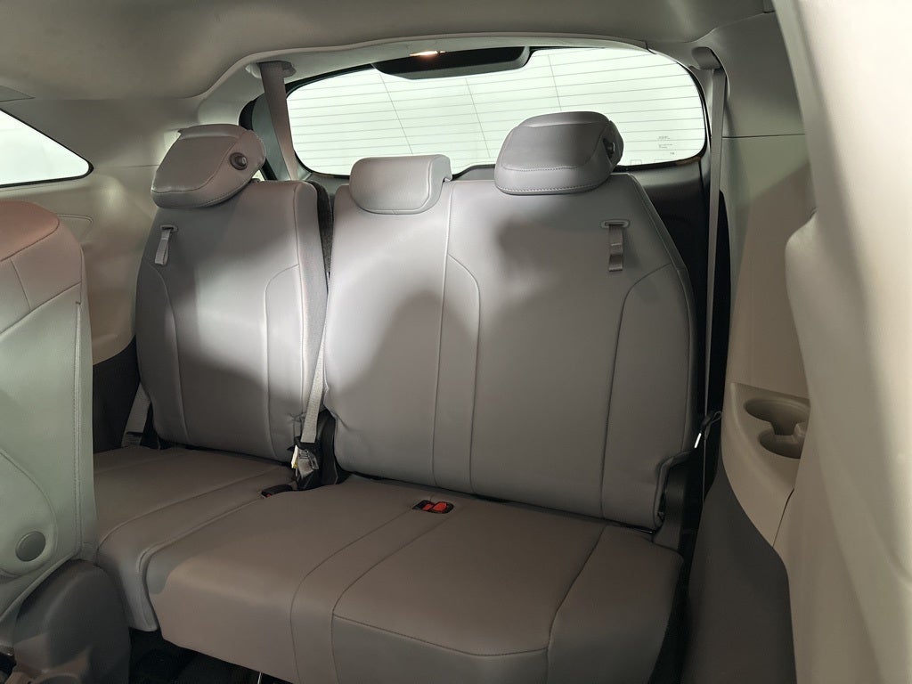 2021 Toyota Sienna XLE 7 Passenger