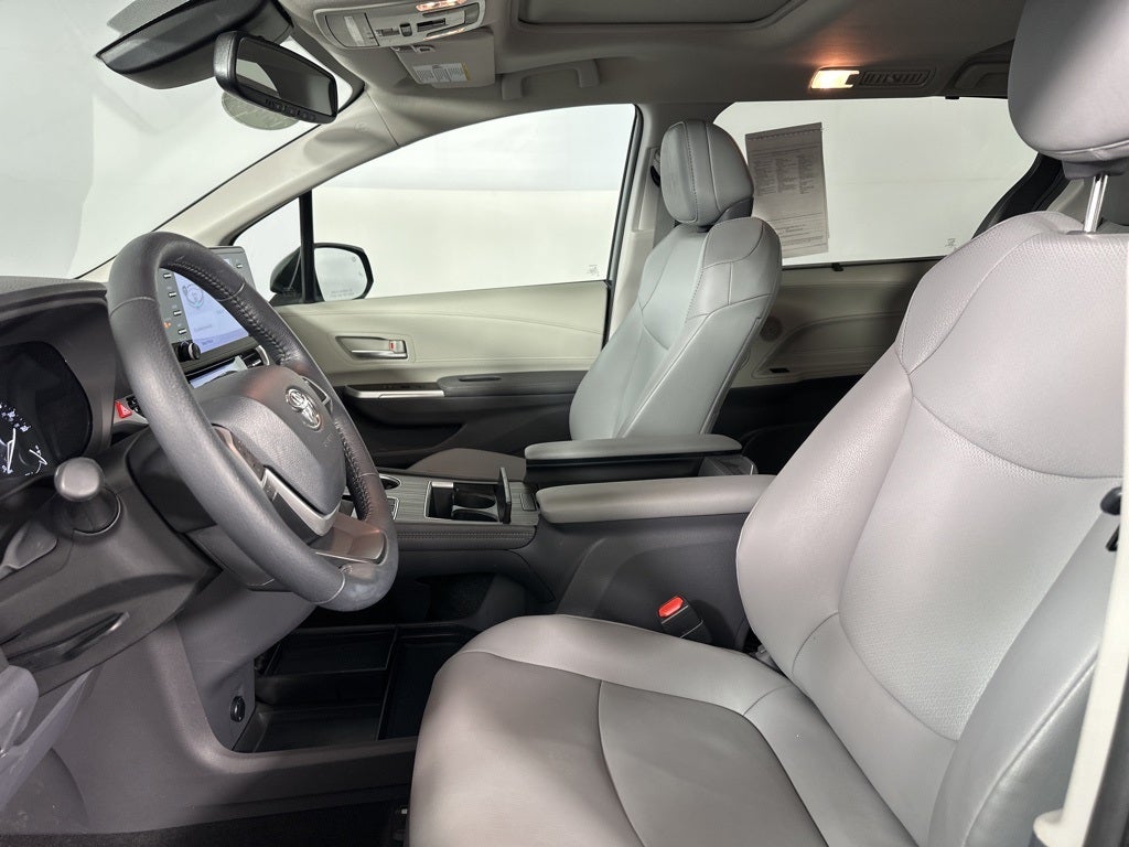 2021 Toyota Sienna XLE 7 Passenger