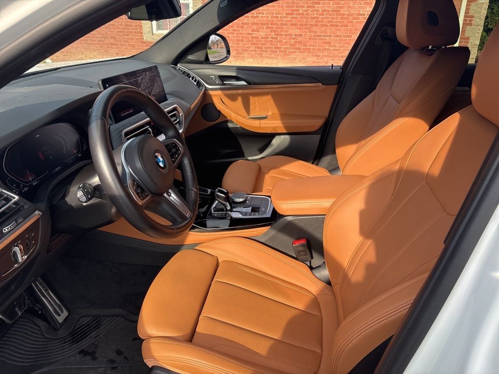 2025 BMW X4 xDrive30i