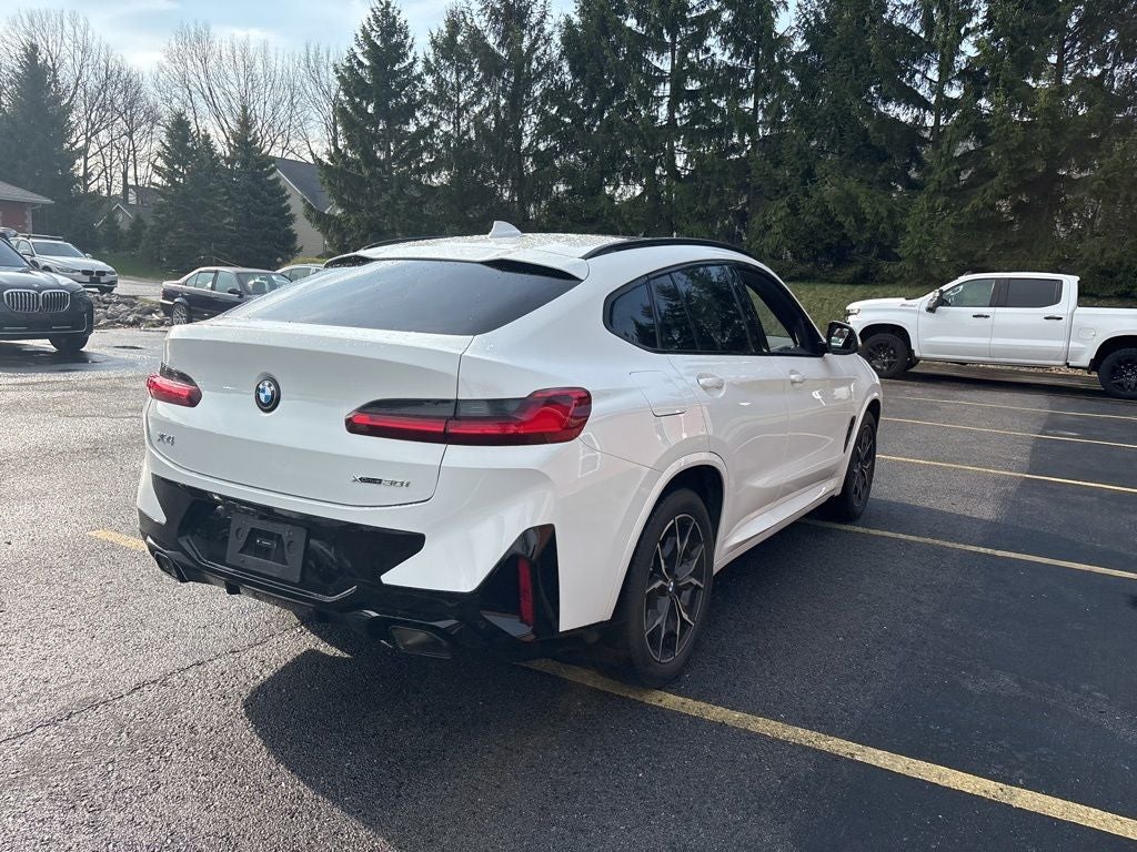 2025 BMW X4 xDrive30i