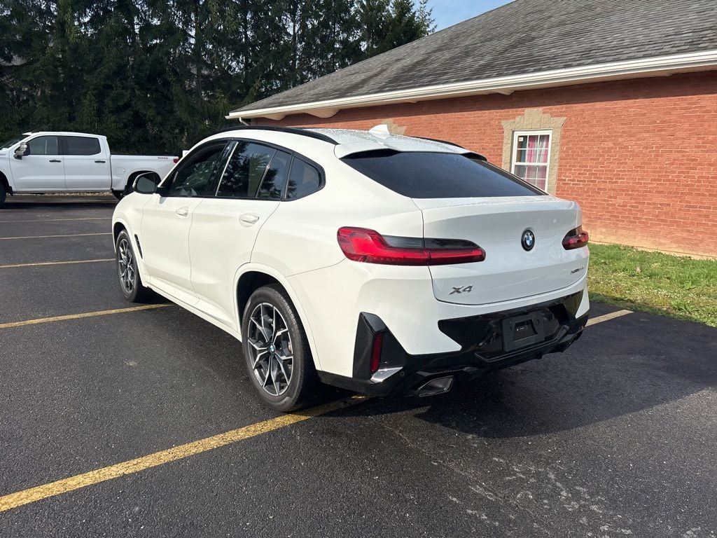 2025 BMW X4 xDrive30i