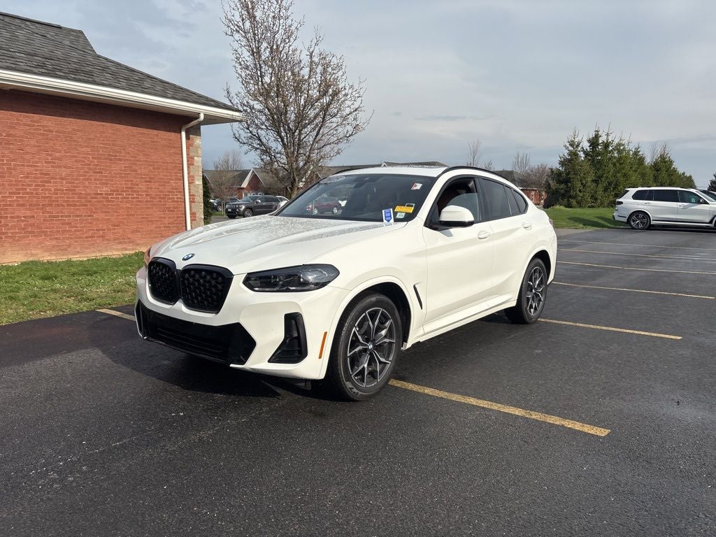 2025 BMW X4 xDrive30i
