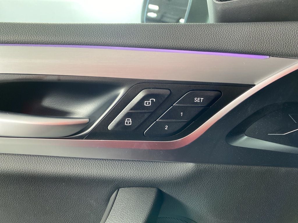 2025 BMW X4 xDrive30i