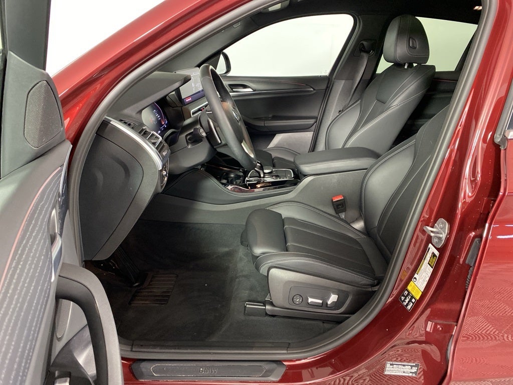 2023 BMW X4 xDrive30i