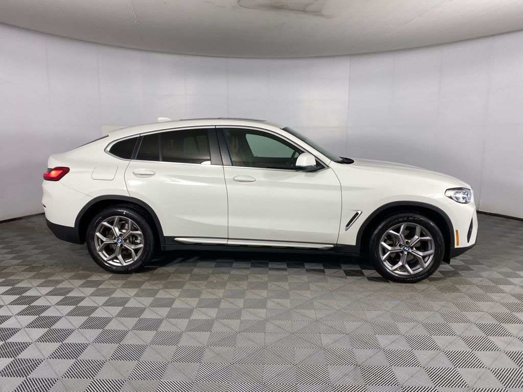 2023 BMW X4 xDrive30i
