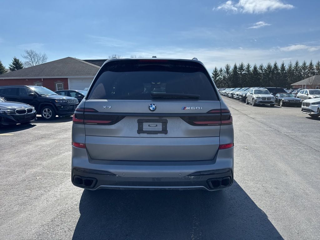 2024 BMW X7 M60i