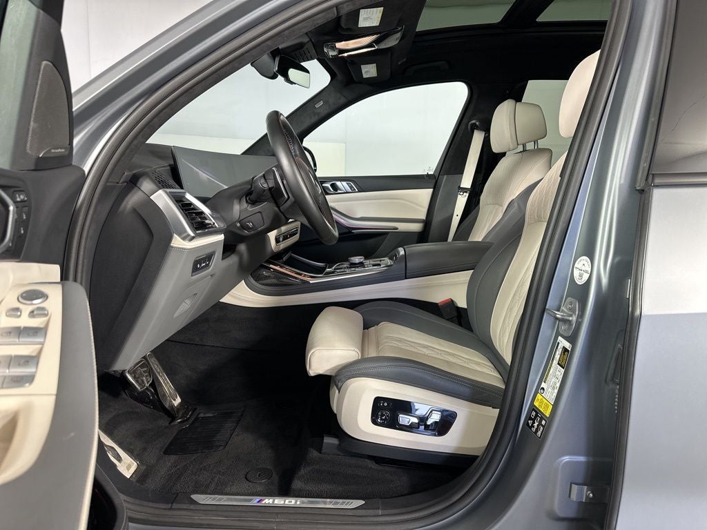 2024 BMW X7 M60i